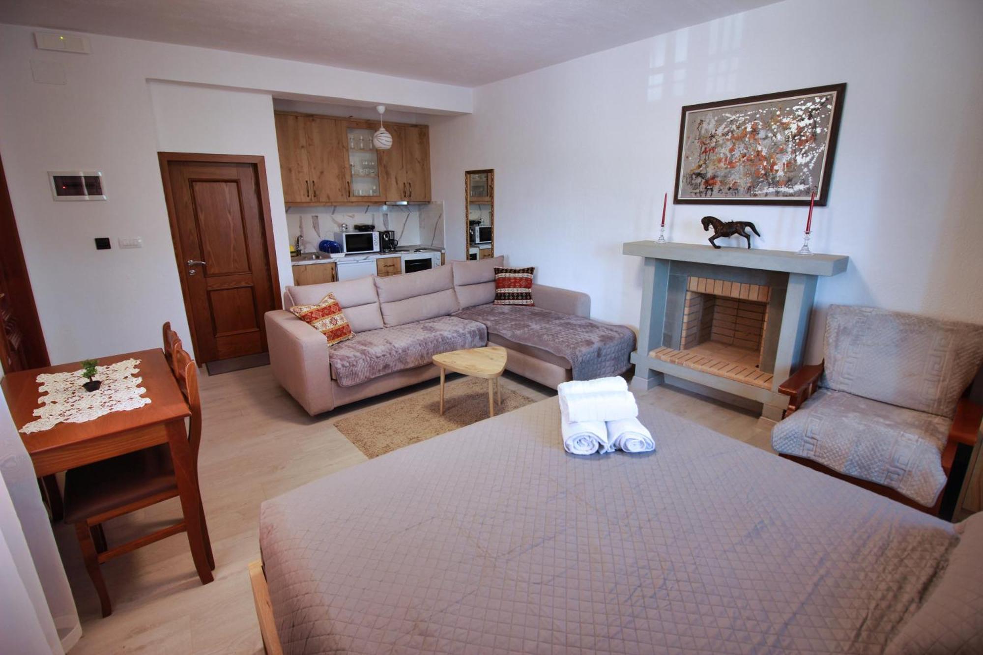 Emblematic House Apartment 4 Gjirokaster Ngoại thất bức ảnh
