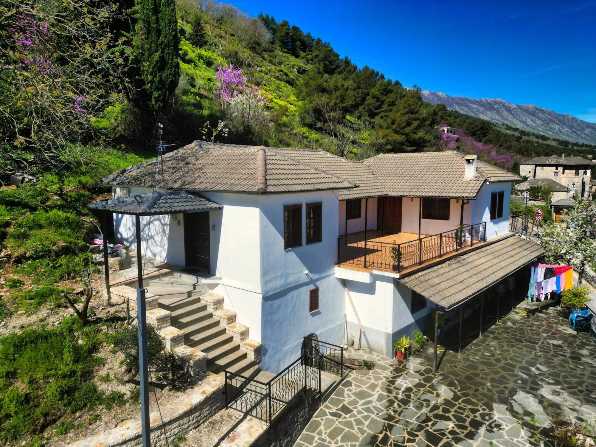 Emblematic House Apartment 4 Gjirokaster Ngoại thất bức ảnh