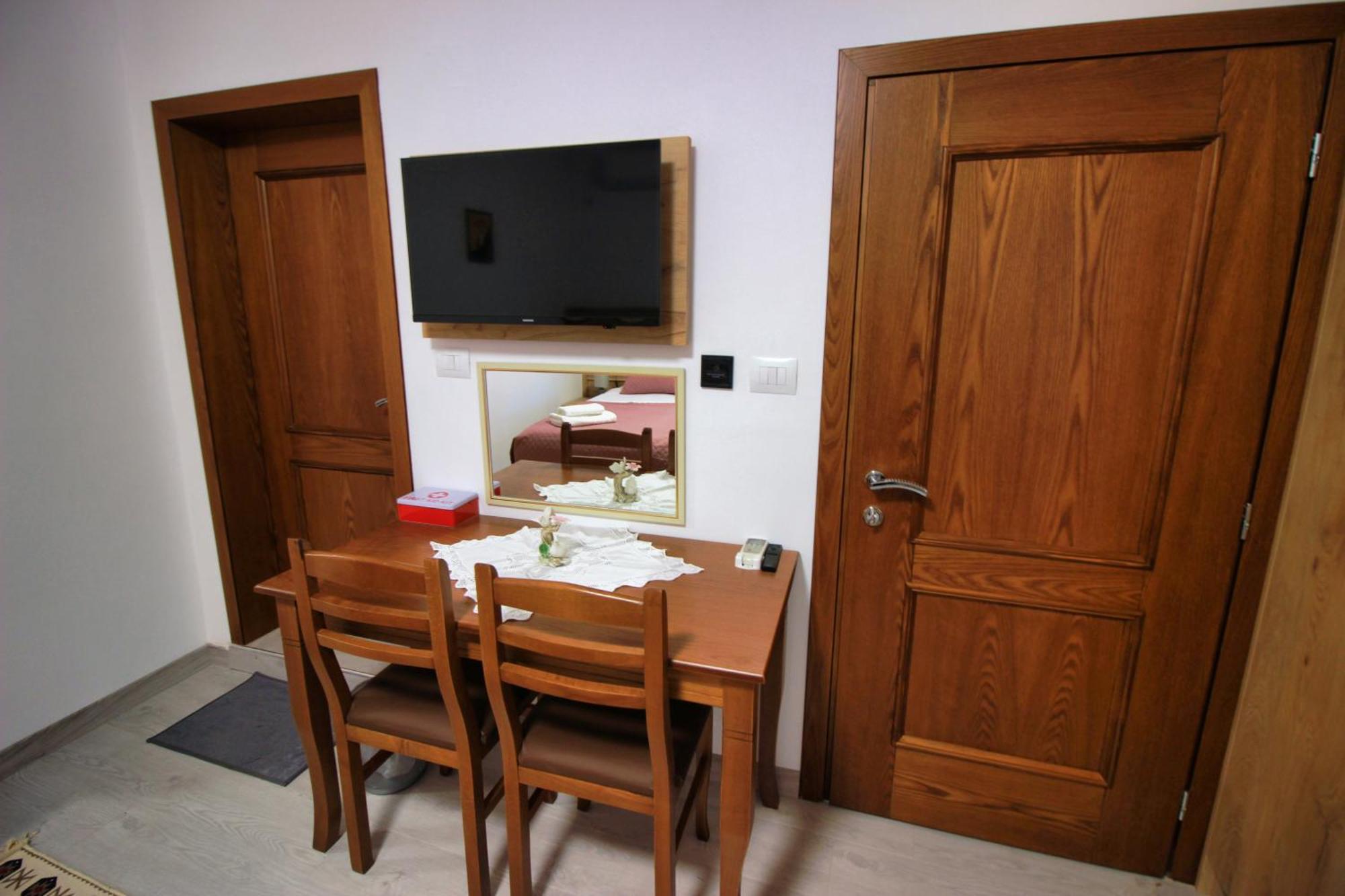 Emblematic House Apartment 4 Gjirokaster Ngoại thất bức ảnh