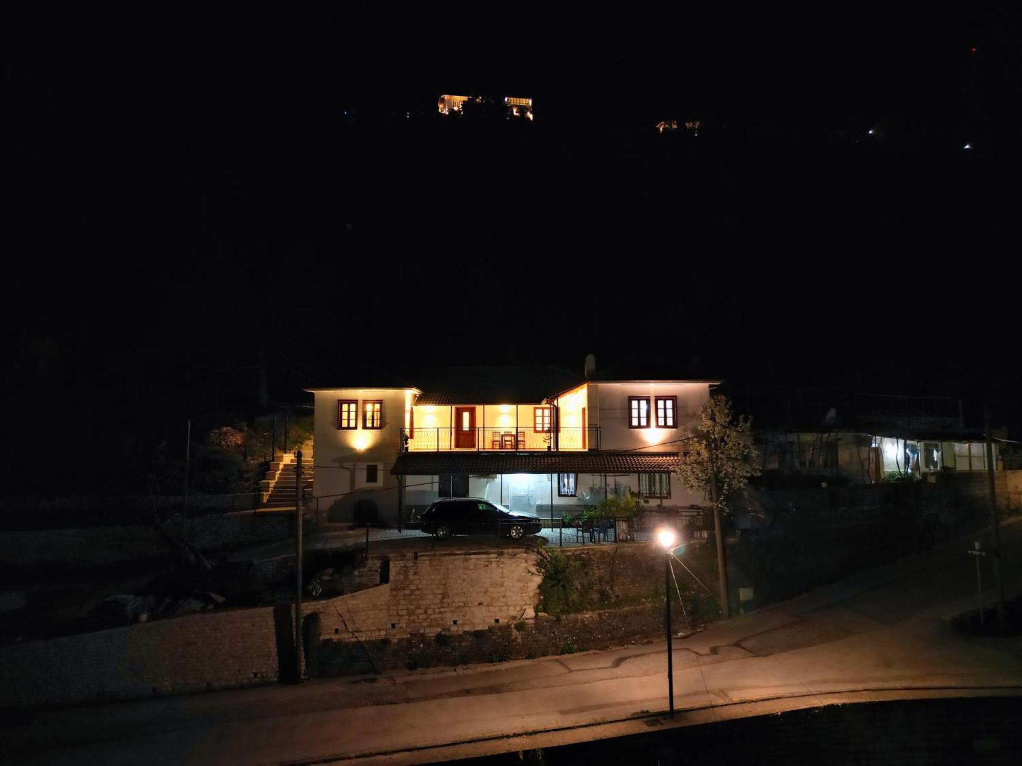 Emblematic House Apartment 4 Gjirokaster Ngoại thất bức ảnh