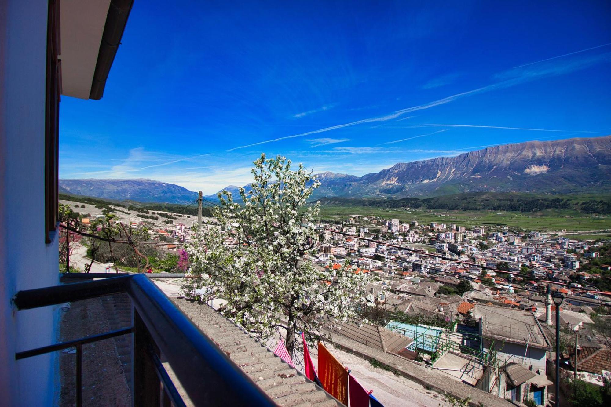 Emblematic House Apartment 4 Gjirokaster Ngoại thất bức ảnh