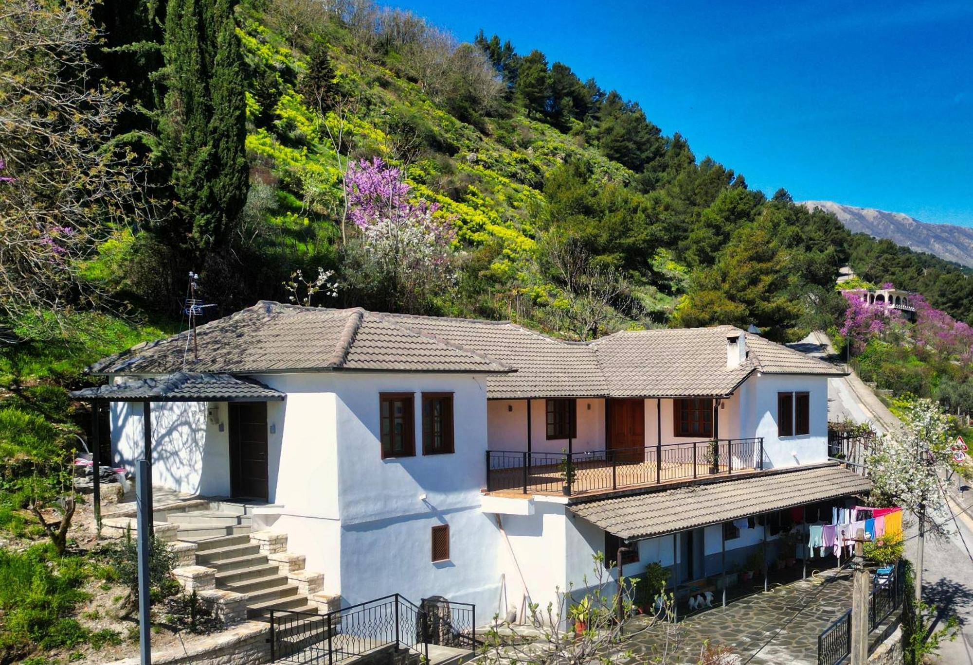 Emblematic House Apartment 4 Gjirokaster Ngoại thất bức ảnh