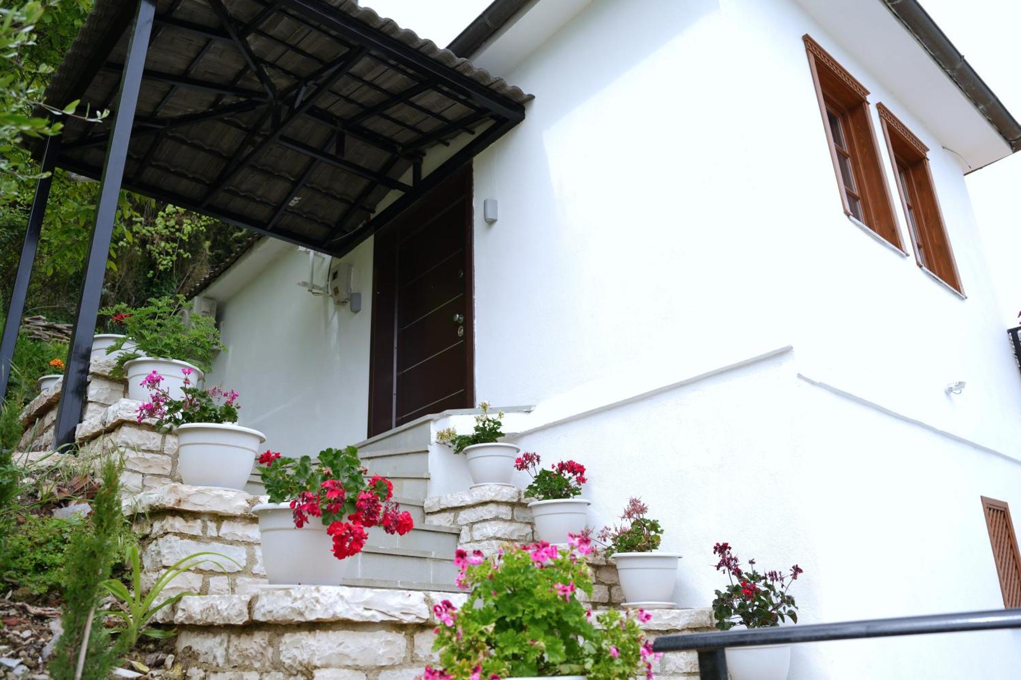 Emblematic House Apartment 4 Gjirokaster Ngoại thất bức ảnh