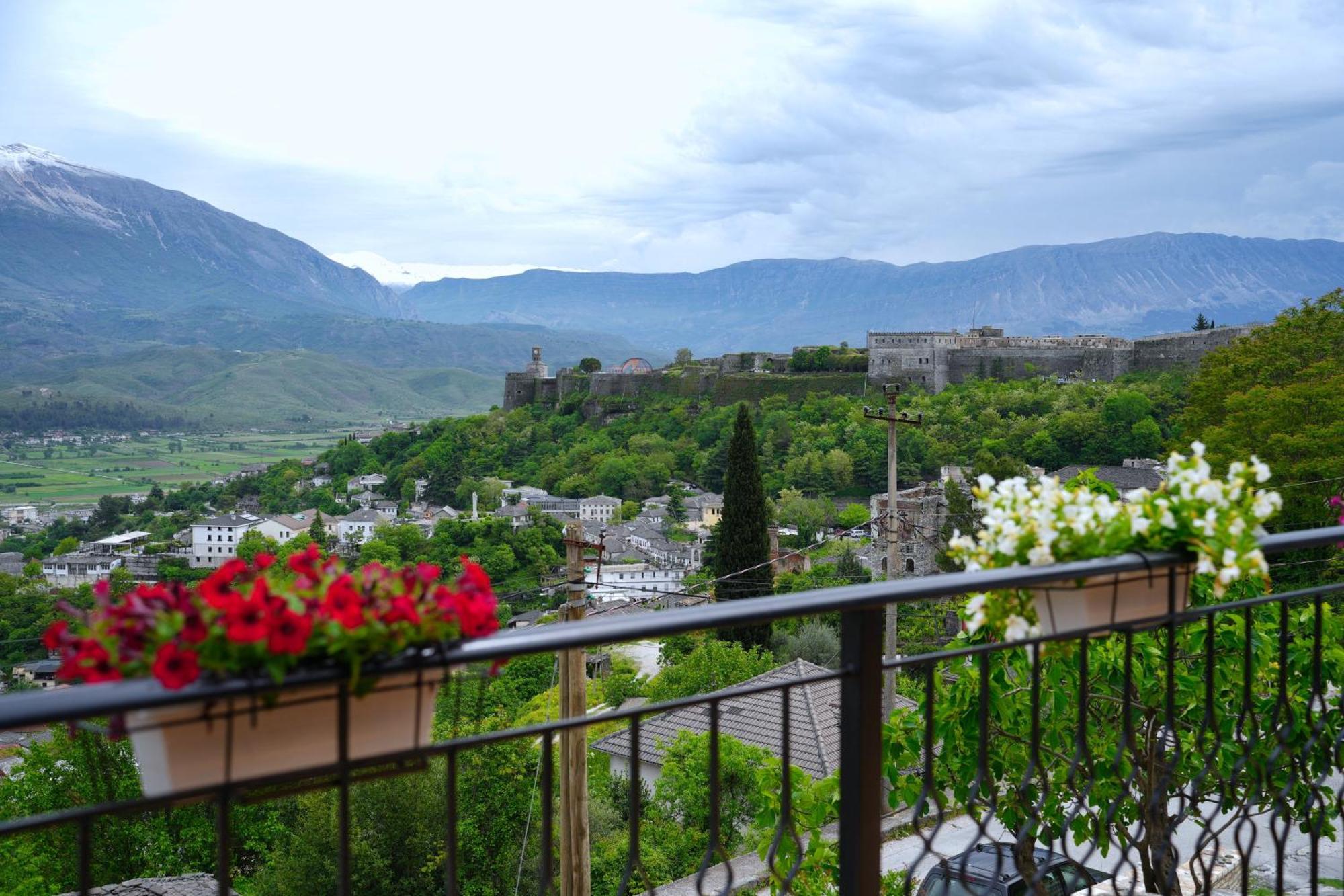 Emblematic House Apartment 4 Gjirokaster Ngoại thất bức ảnh
