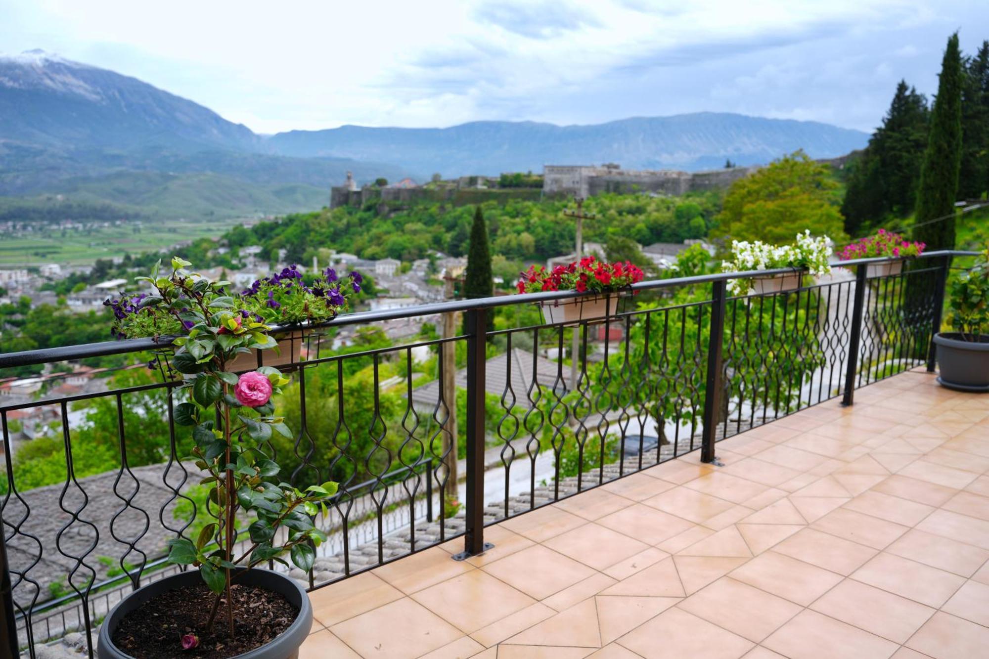 Emblematic House Apartment 4 Gjirokaster Ngoại thất bức ảnh