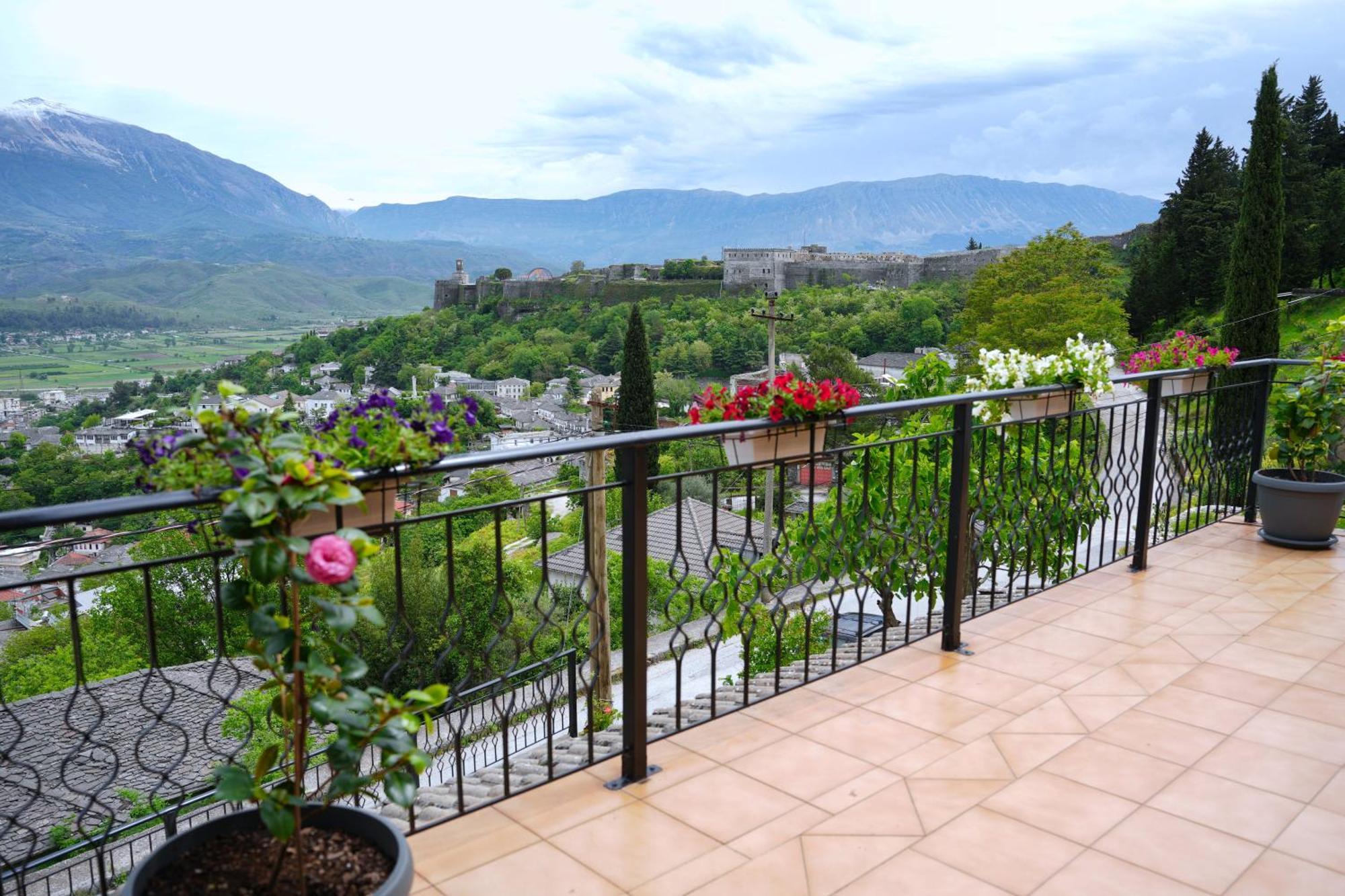 Emblematic House Apartment 4 Gjirokaster Ngoại thất bức ảnh
