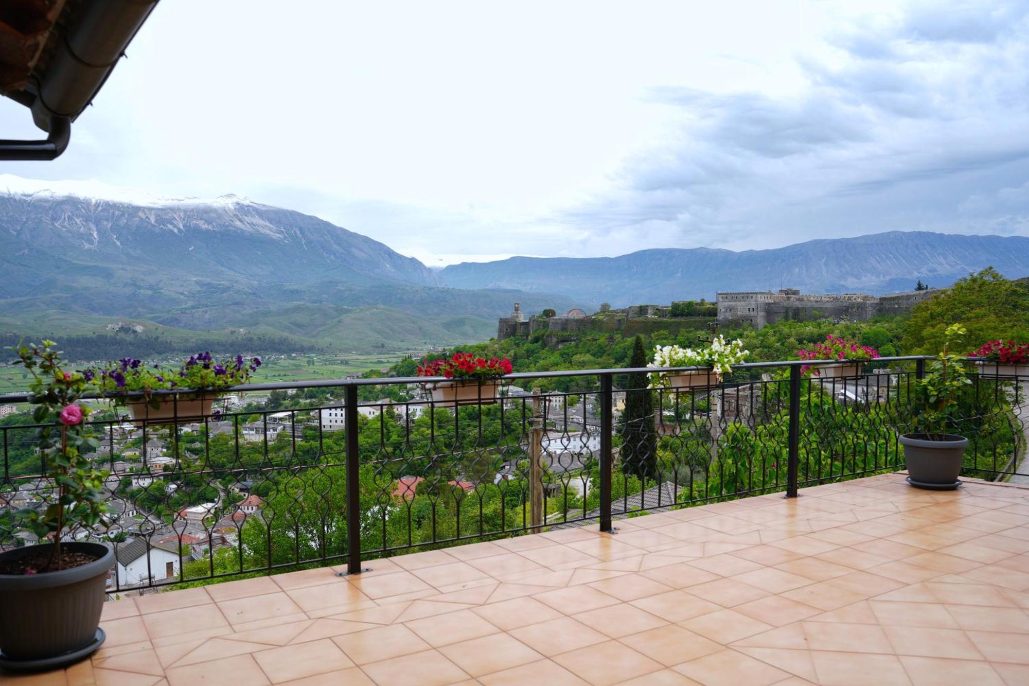 Emblematic House Apartment 4 Gjirokaster Ngoại thất bức ảnh